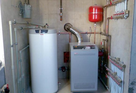 Установка системы отопления с напольным газовым котлом